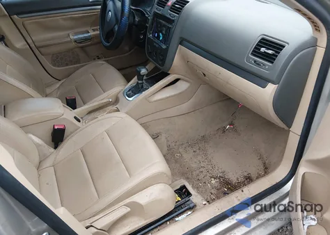 2006 Volkswagen Jetta 2.5 z USA, uszkodzony, nr VIN 3VWRF71KX6M762723